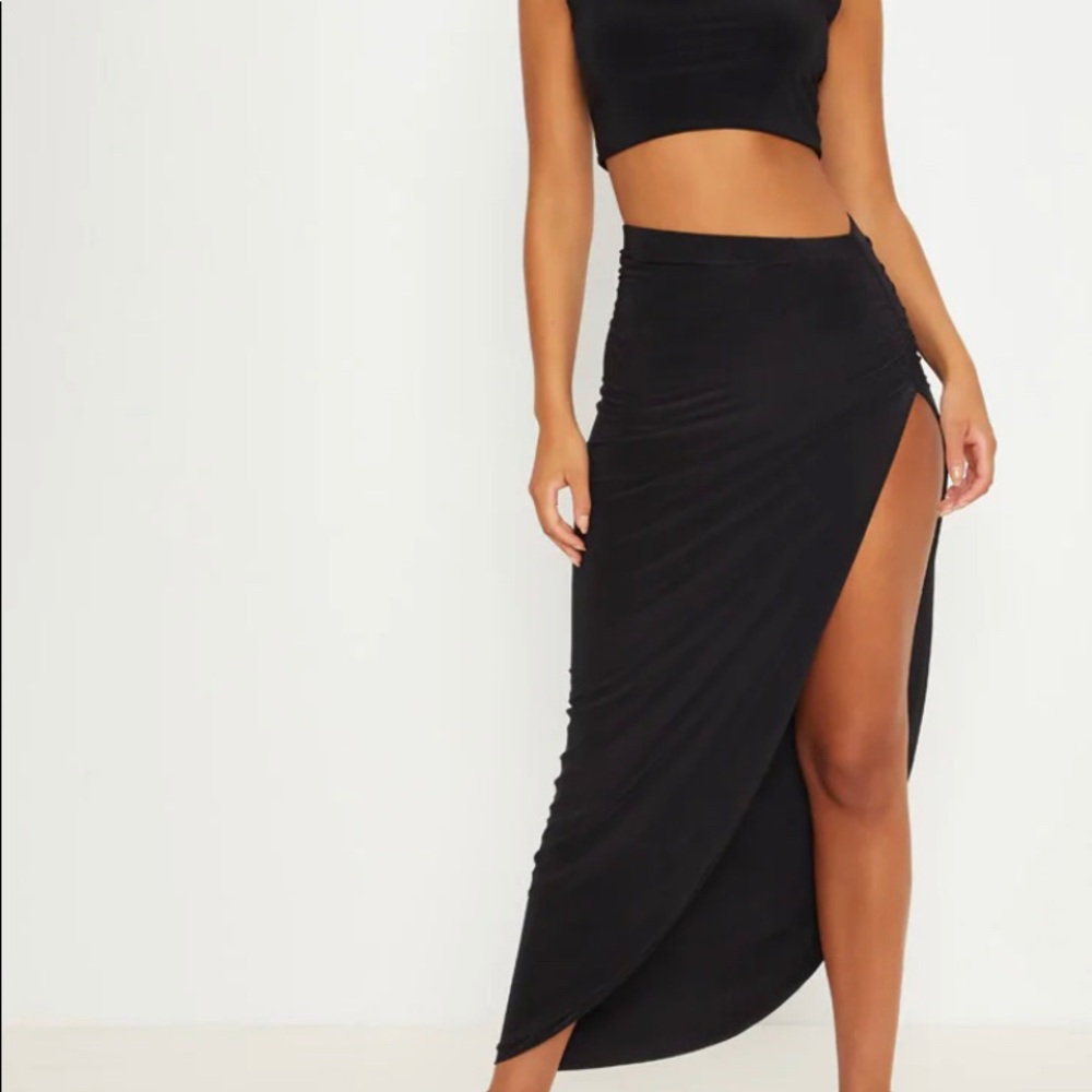 Black Ruched side split maxi skirt